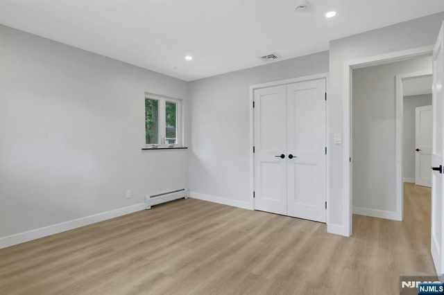 11 Raymond Street, Englewood Cliffs, NJ 07632