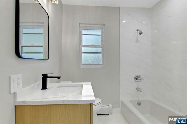 11 Raymond Street, Englewood Cliffs, NJ 07632