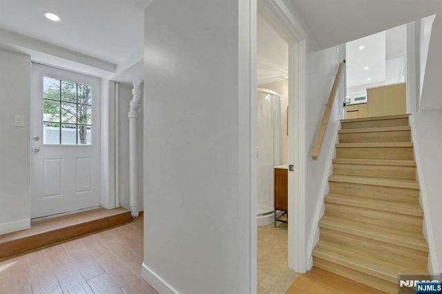 11 Raymond Street, Englewood Cliffs, NJ 07632