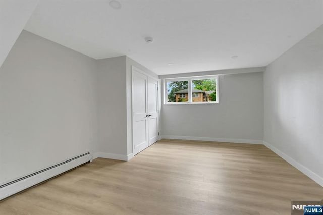 11 Raymond Street, Englewood Cliffs, NJ 07632