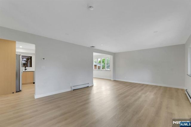 11 Raymond Street, Englewood Cliffs, NJ 07632