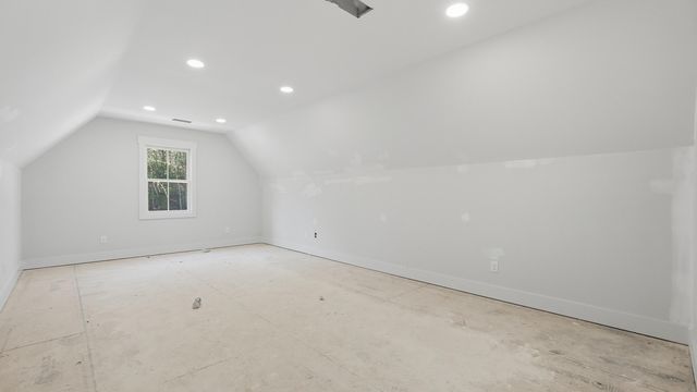 12612 Emerald Bay Drive, Soddy Daisy, TN 37379