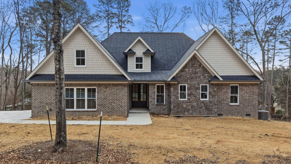 12612 Emerald Bay Drive, Soddy Daisy, TN 37379