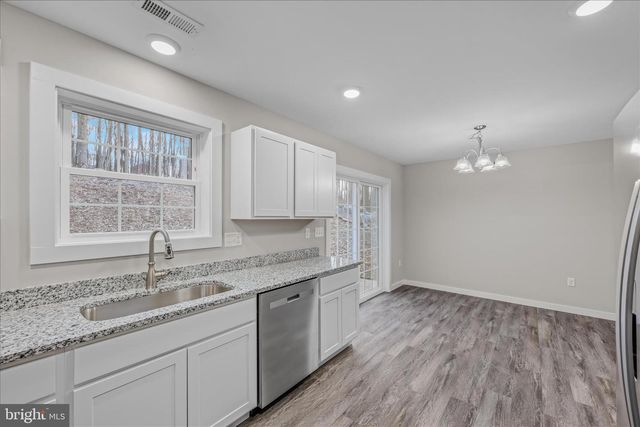 9866 BACK CREEK VALLEY RD, Hedgesville, WV 25427