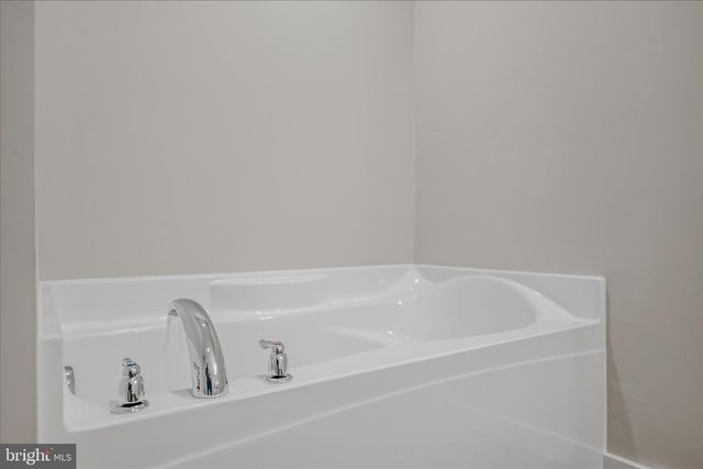 9866 BACK CREEK VALLEY RD, Hedgesville, WV 25427