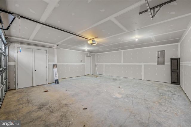 9866 BACK CREEK VALLEY RD, Hedgesville, WV 25427