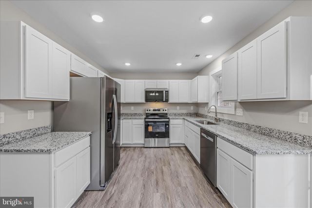 9866 BACK CREEK VALLEY RD, Hedgesville, WV 25427