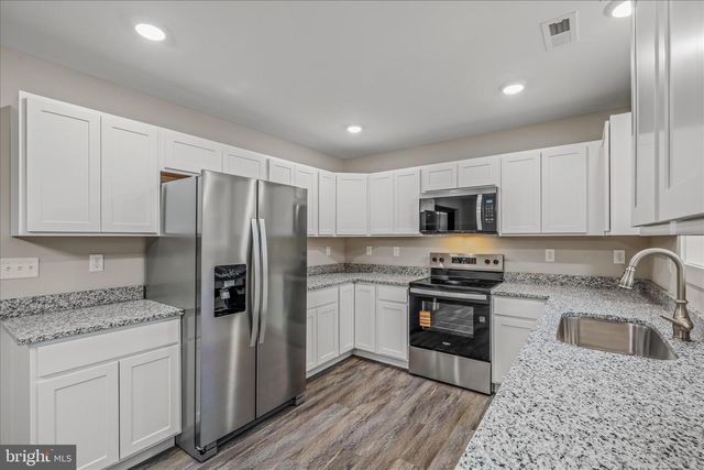 9866 BACK CREEK VALLEY RD, Hedgesville, WV 25427