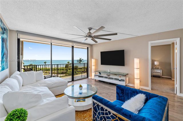 300 Ocean Trail Way 406, Jupiter, FL 33477