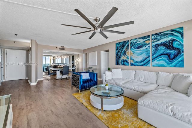 300 Ocean Trail Way 406, Jupiter, FL 33477