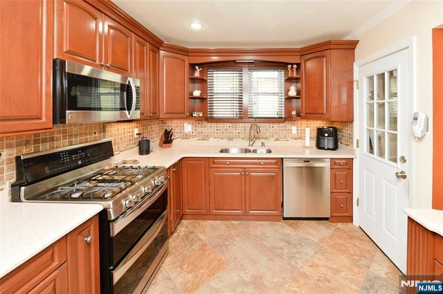 1556 Wyndmoor Avenue, Hillside, NJ 07205