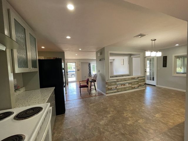 55 Barbara Ave, Auburn, MA 01501