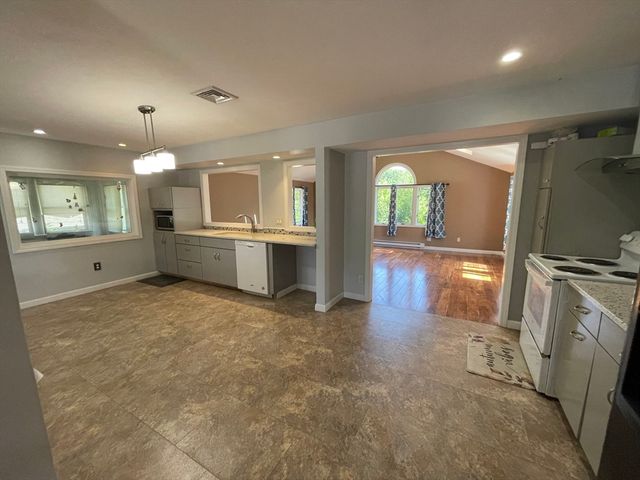 55 Barbara Ave, Auburn, MA 01501