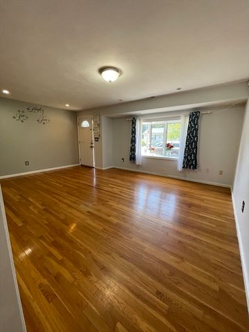 55 Barbara Ave, Auburn, MA 01501