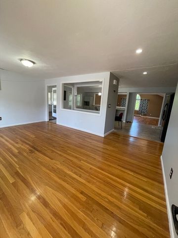55 Barbara Ave, Auburn, MA 01501