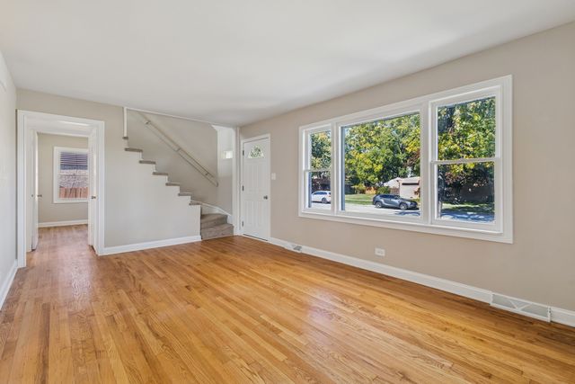 7705 Columbia Drive, Bridgeview, IL 60455