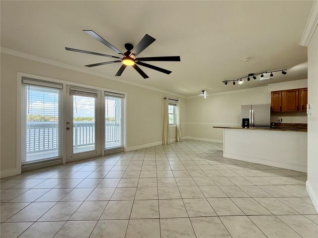 5117 SALMON DRIVE SE D, St Petersburg, FL 33705