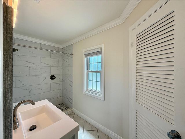 5117 SALMON DRIVE SE D, St Petersburg, FL 33705