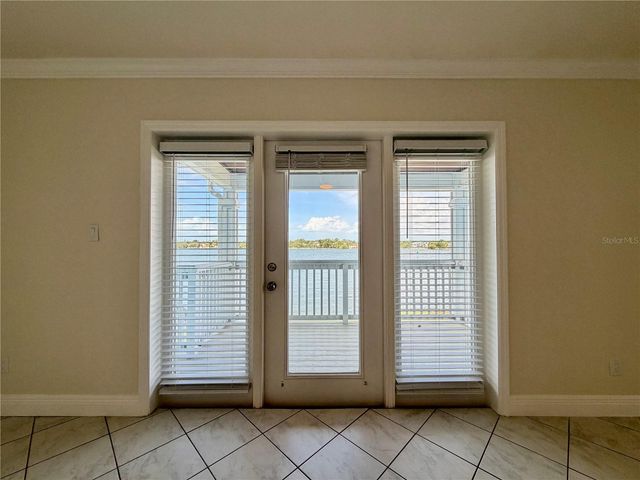 5117 SALMON DRIVE SE D, St Petersburg, FL 33705