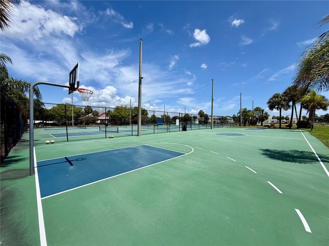 5117 SALMON DRIVE SE D, St Petersburg, FL 33705
