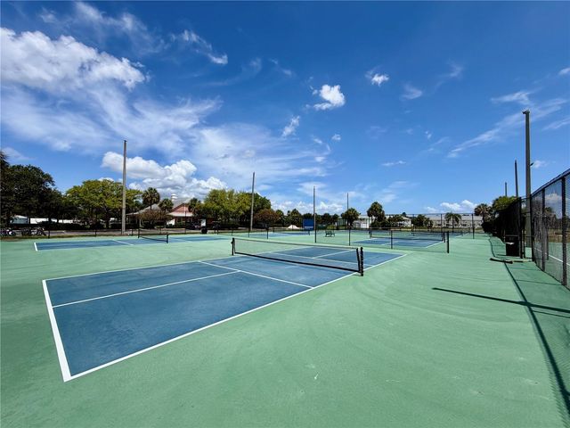 5117 SALMON DRIVE SE D, St Petersburg, FL 33705