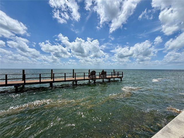 5117 SALMON DRIVE SE D, St Petersburg, FL 33705
