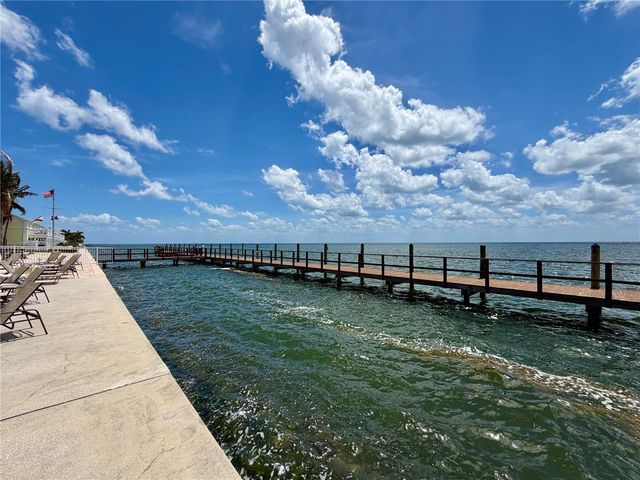5117 SALMON DRIVE SE D, St Petersburg, FL 33705