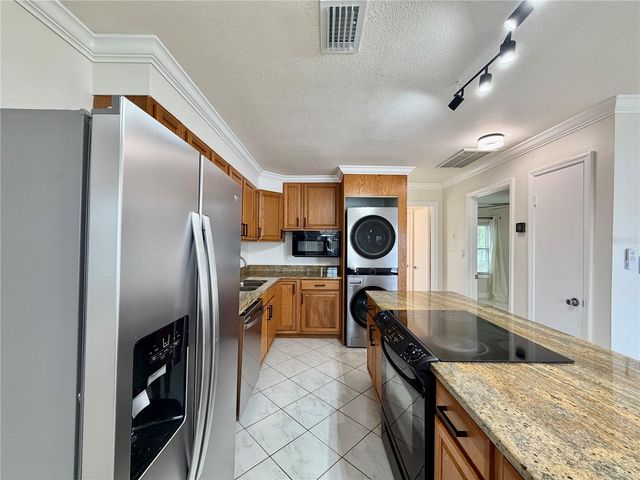 5117 SALMON DRIVE SE D, St Petersburg, FL 33705