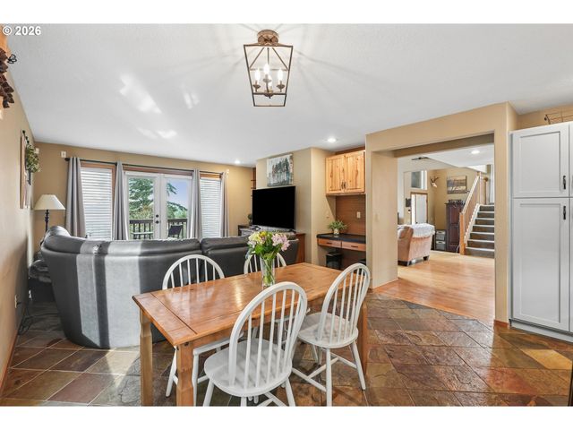 16490 S BRADLEY Rd, Oregon City, OR 97045