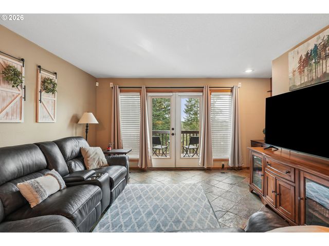 16490 S BRADLEY Rd, Oregon City, OR 97045