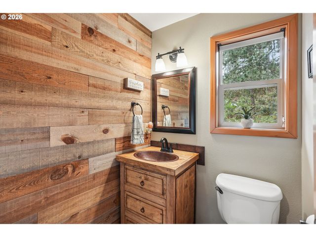 16490 S BRADLEY Rd, Oregon City, OR 97045