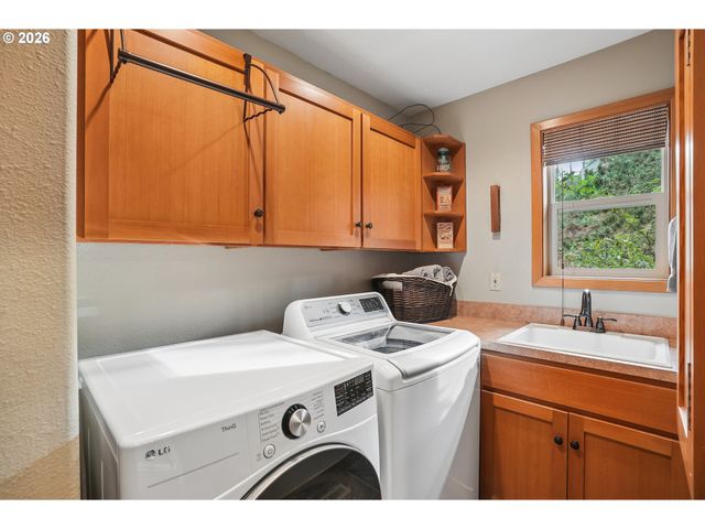 16490 S BRADLEY Rd, Oregon City, OR 97045