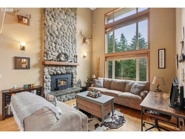 16490 S BRADLEY Rd, Oregon City, OR 97045