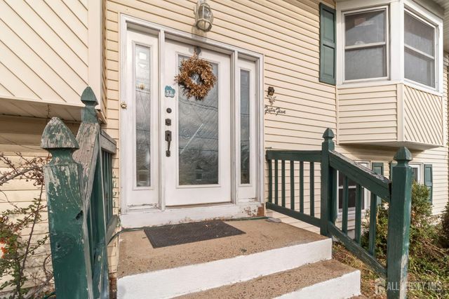 55 Sullivan Way, East Brunswick, NJ 08816