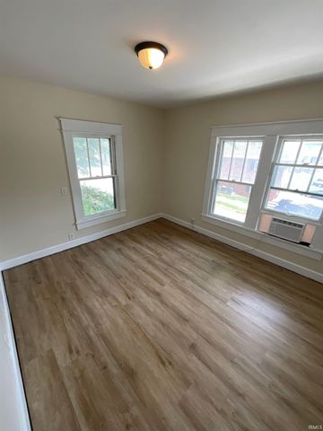 223 E 8Th Street, Bloomington, IN 47408