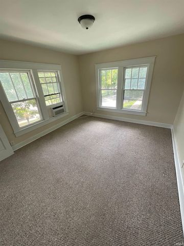 223 E 8Th Street, Bloomington, IN 47408