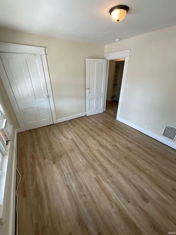 223 E 8Th Street, Bloomington, IN 47408