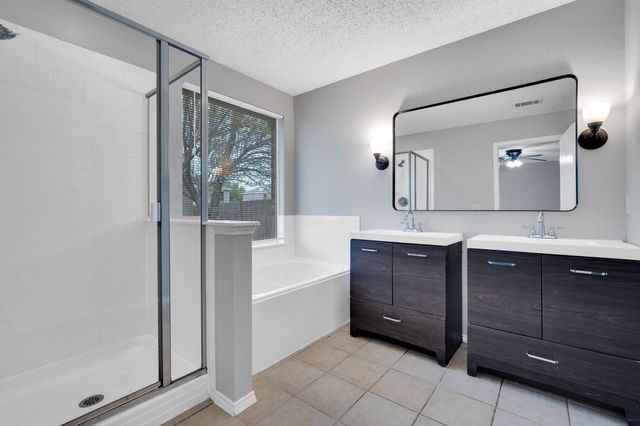 818 Cascade Drive, Glenn Heights, TX 75154