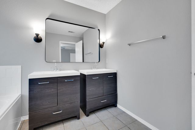 818 Cascade Drive, Glenn Heights, TX 75154