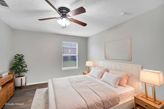 818 Cascade Drive, Glenn Heights, TX 75154