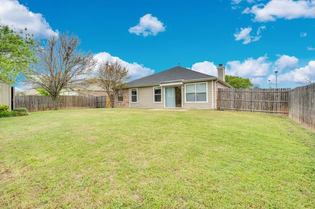 818 Cascade Drive, Glenn Heights, TX 75154
