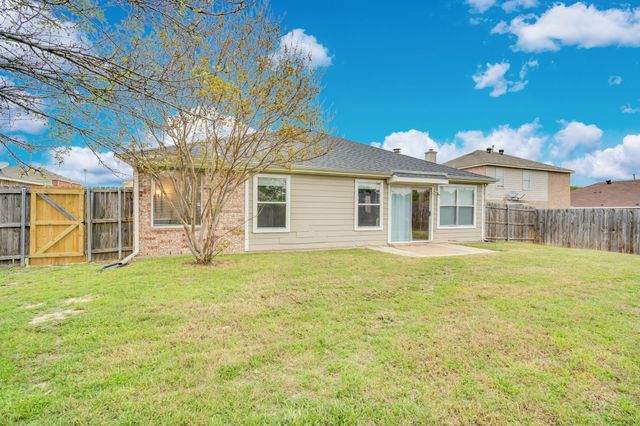818 Cascade Drive, Glenn Heights, TX 75154