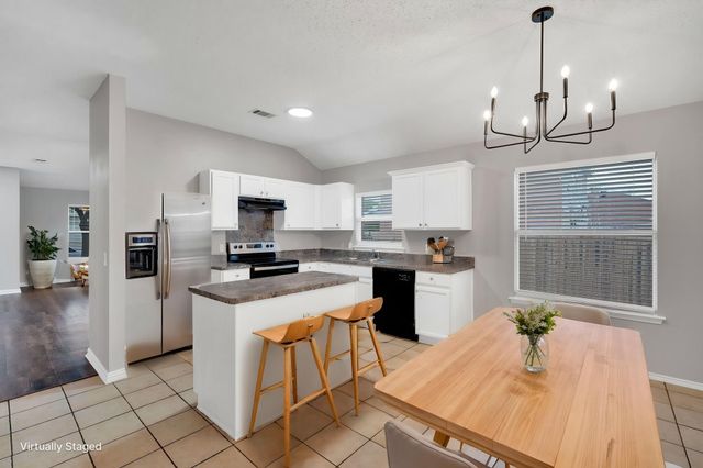 818 Cascade Drive, Glenn Heights, TX 75154