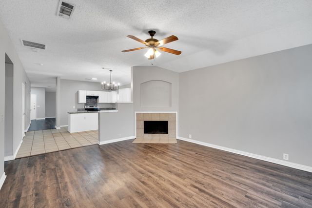 818 Cascade Drive, Glenn Heights, TX 75154