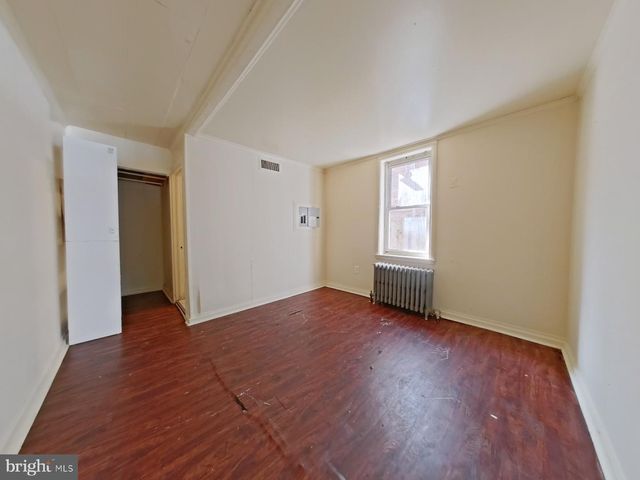 1516 ARROTT ST, Philadelphia, PA 19124