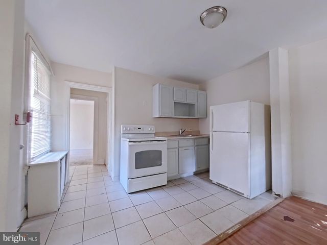 1516 ARROTT ST, Philadelphia, PA 19124