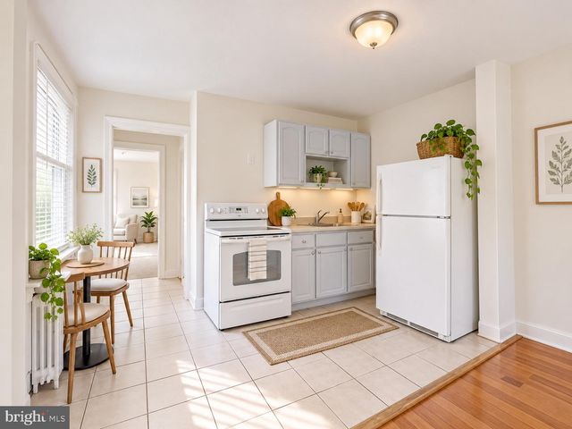 1516 ARROTT ST, Philadelphia, PA 19124