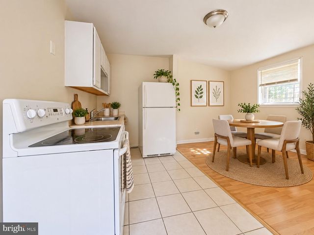 1516 ARROTT ST, Philadelphia, PA 19124