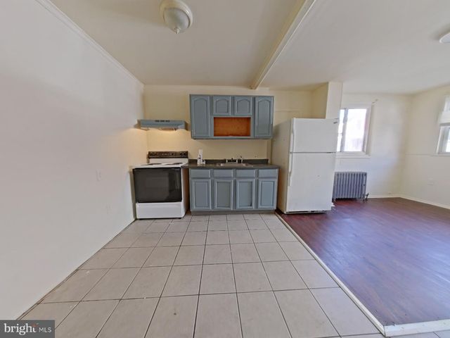 1516 ARROTT ST, Philadelphia, PA 19124