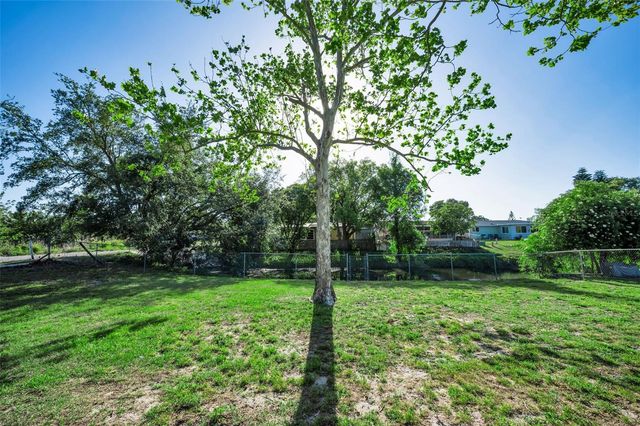 3011 SHADOW OAKS DRIVE, Holiday, FL 34690